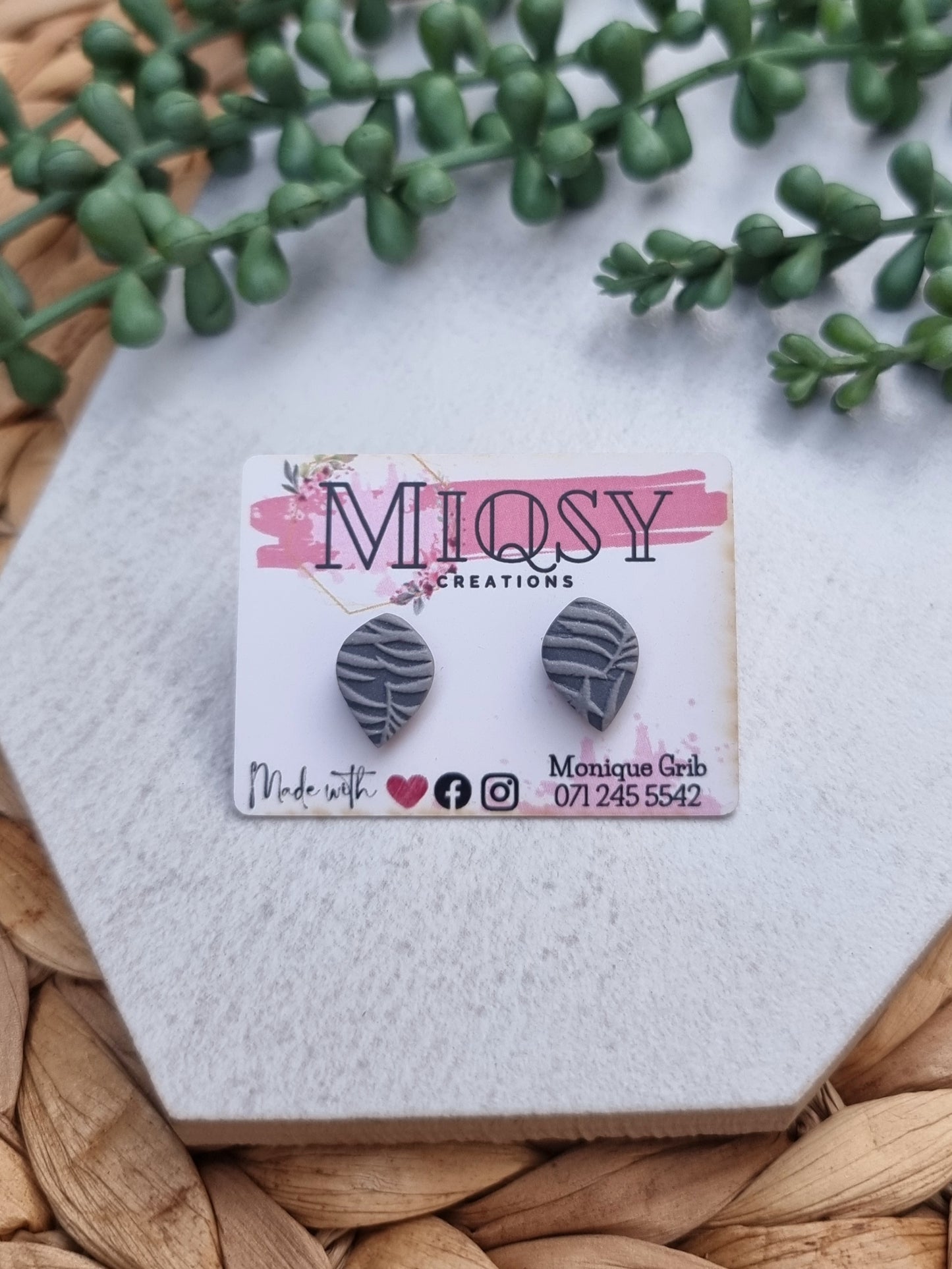 Grey Leafy Studs