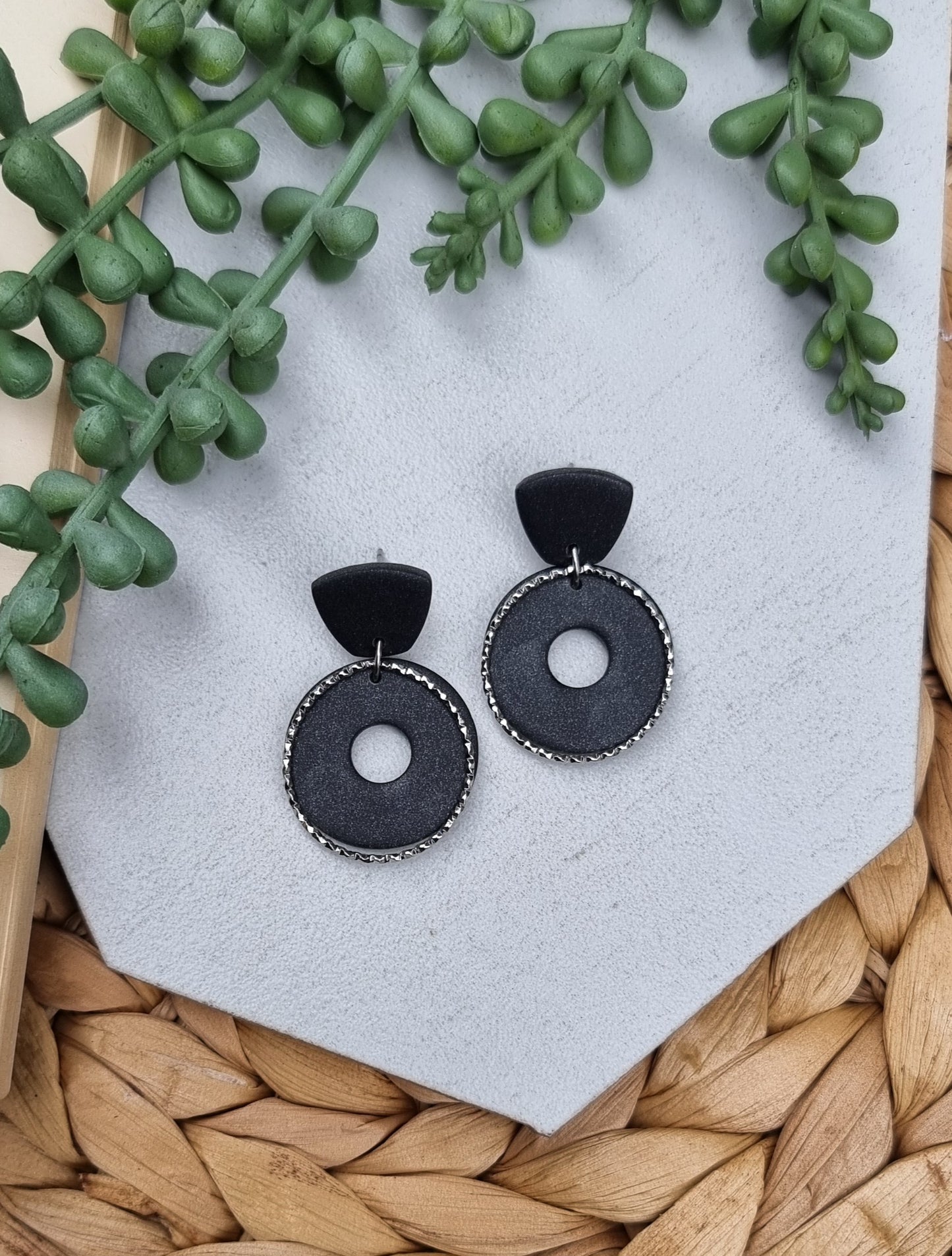 Black Donut Drop & Textured Hoop