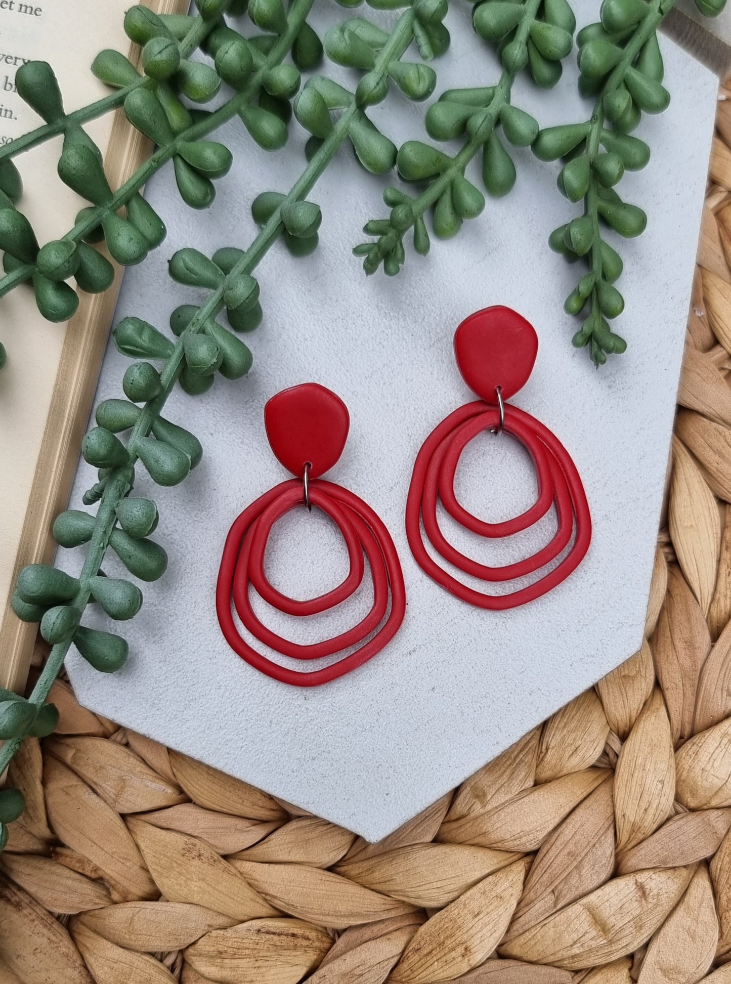 Asymmetrical Dangles