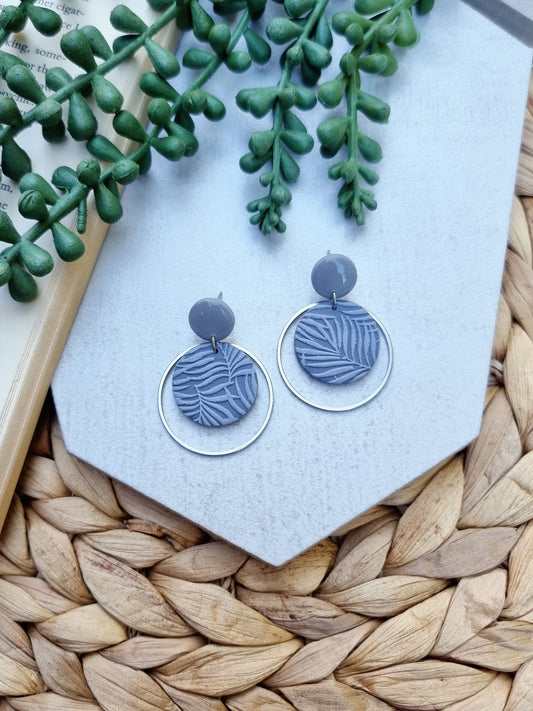 Grey Leaf Texture Round