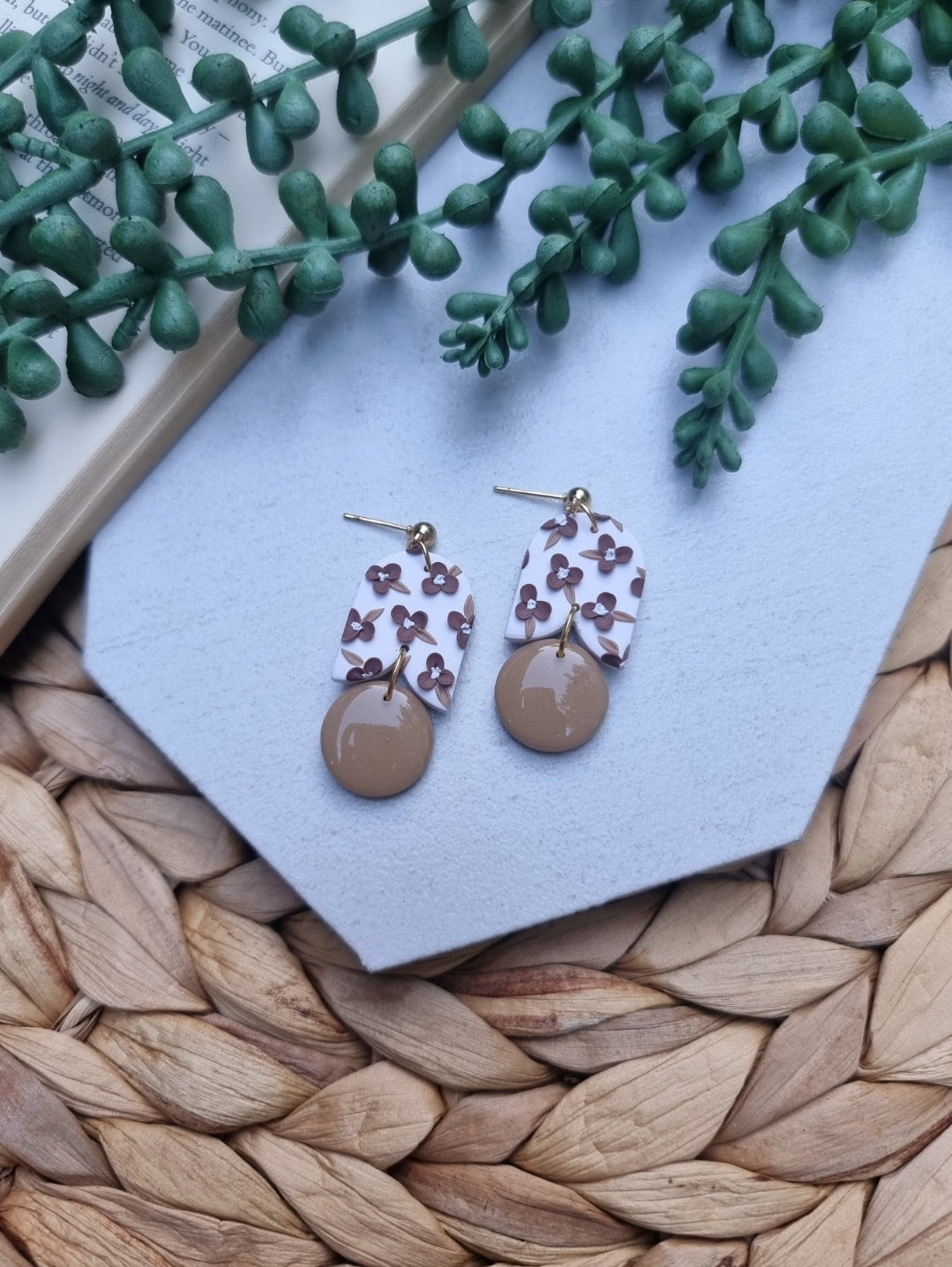 Neutral Floral Drops