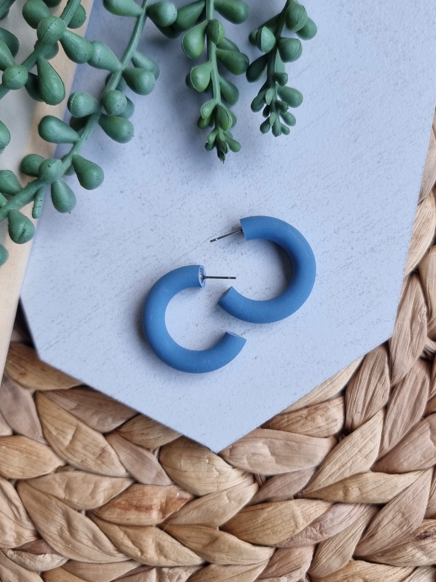 Plain Medium Hoops