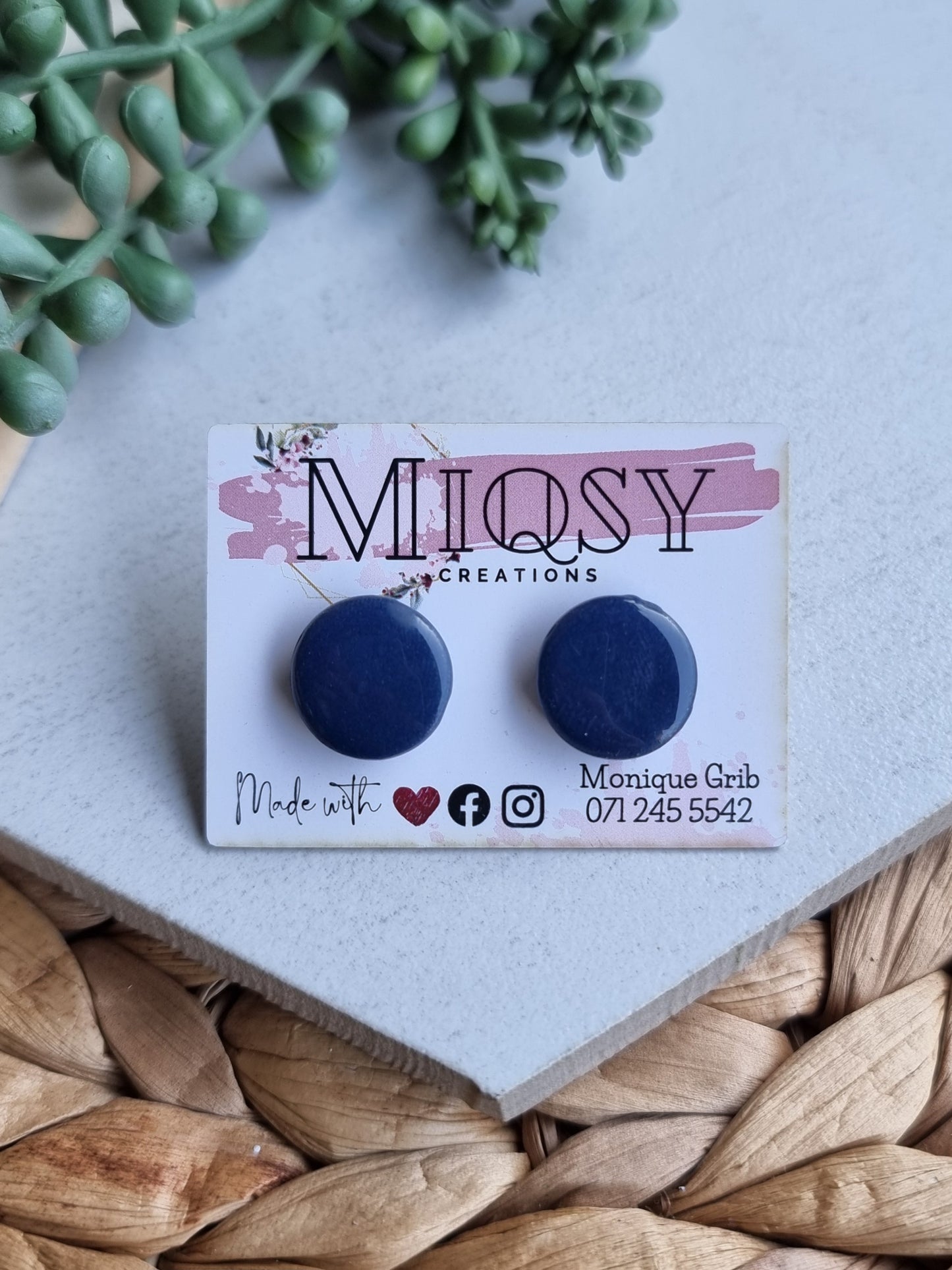 Glossy Studs