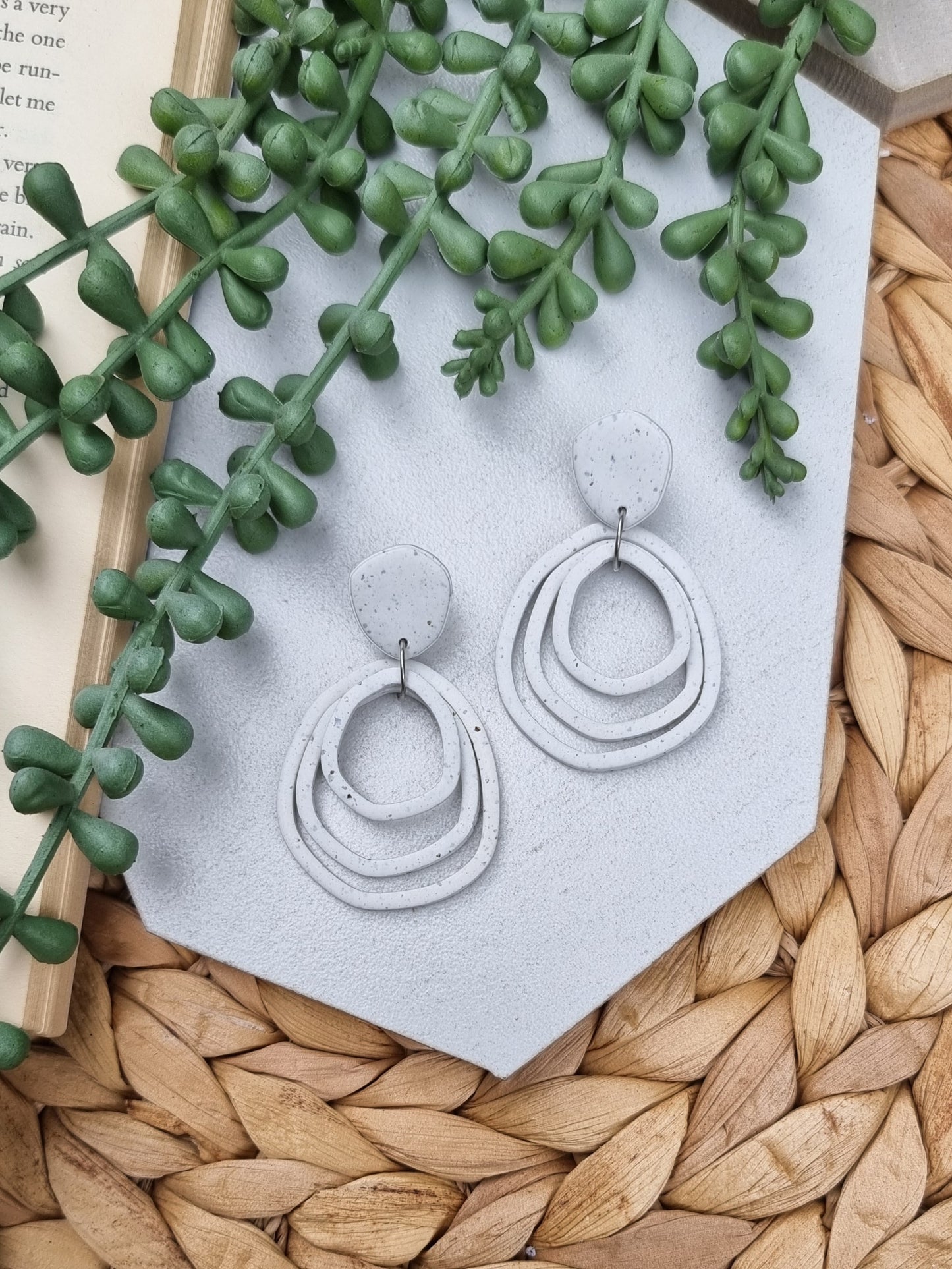 Asymmetrical Dangles