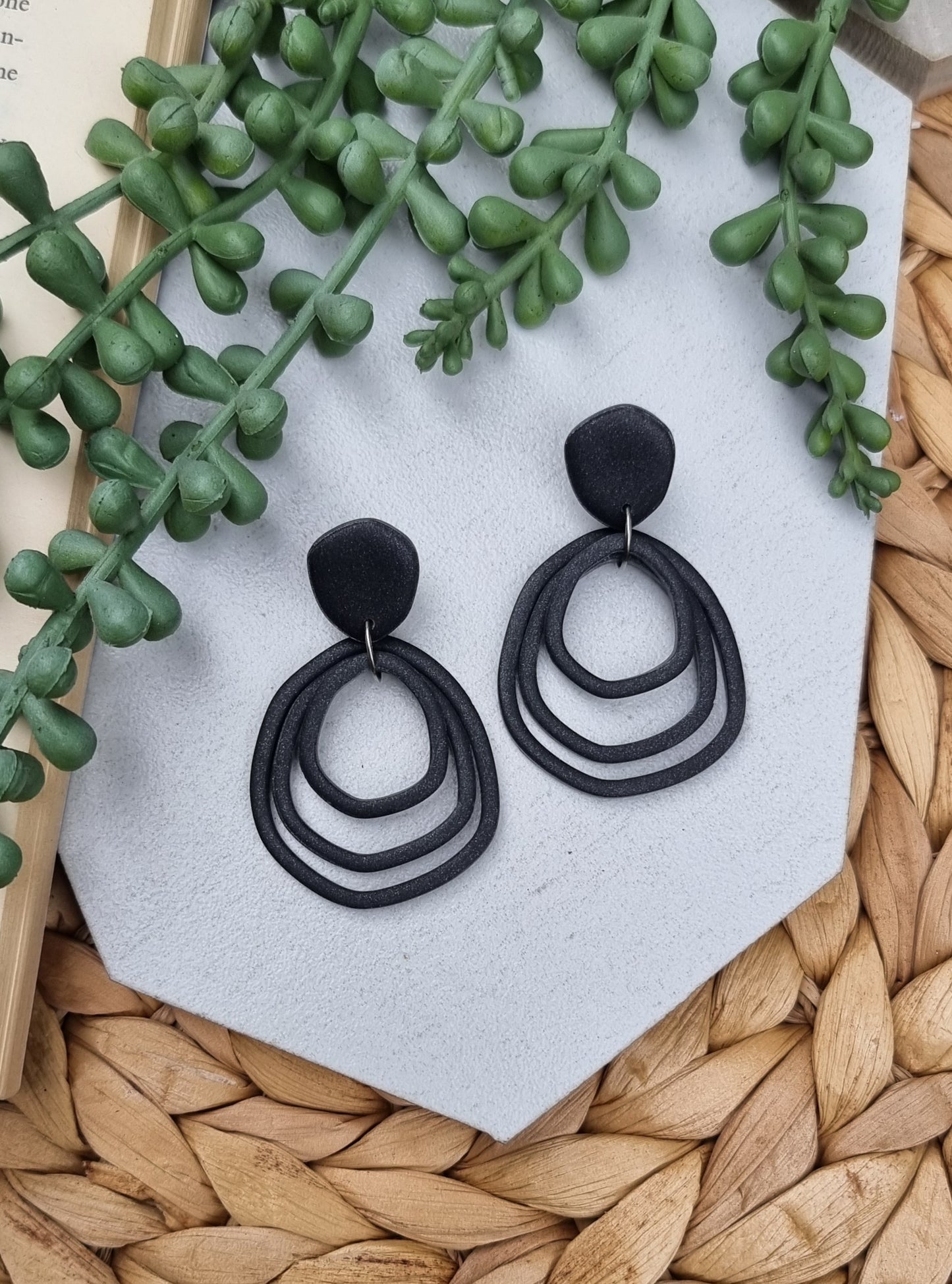 Asymmetrical Dangles