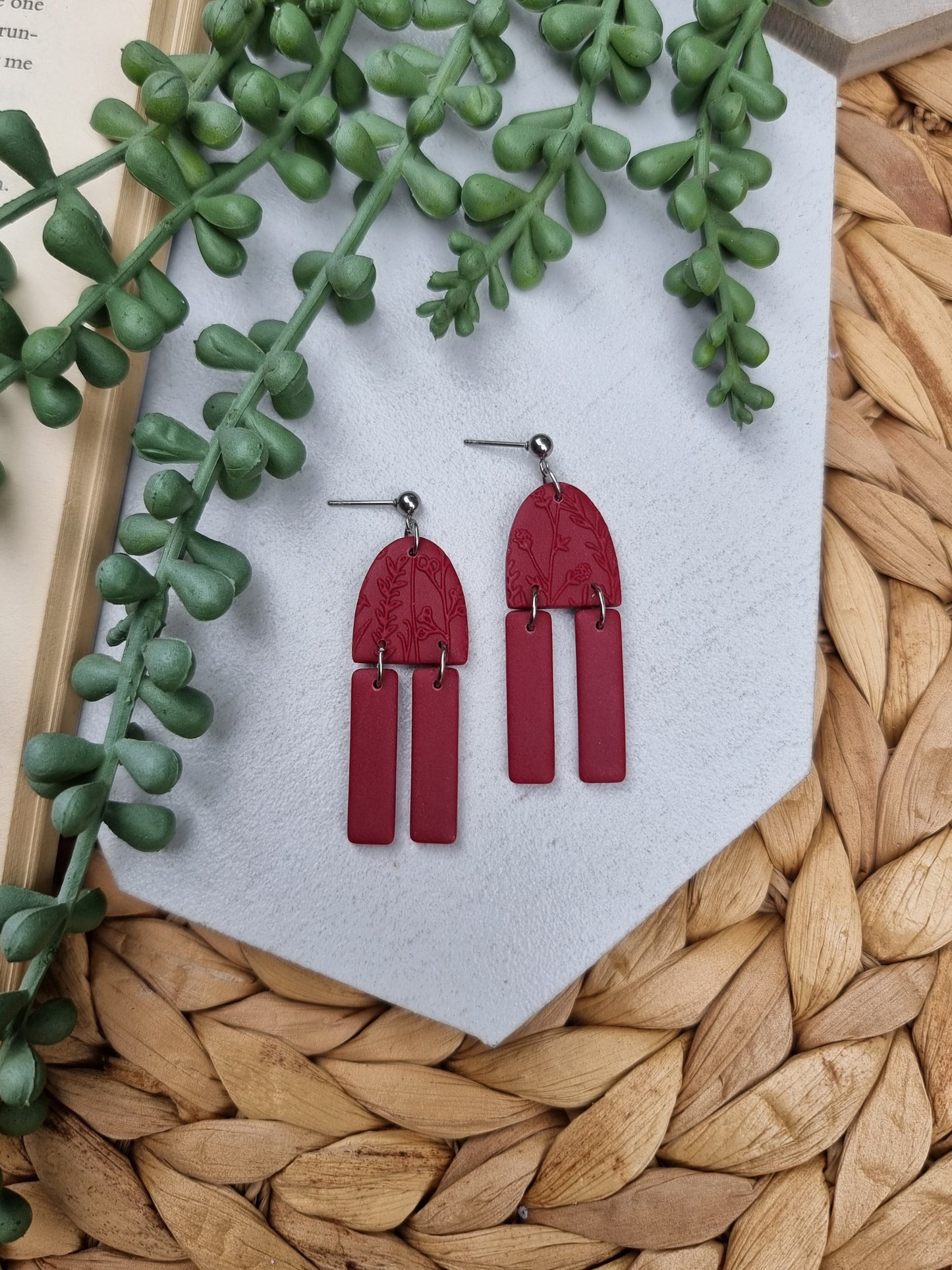 Textured Medium Dangles